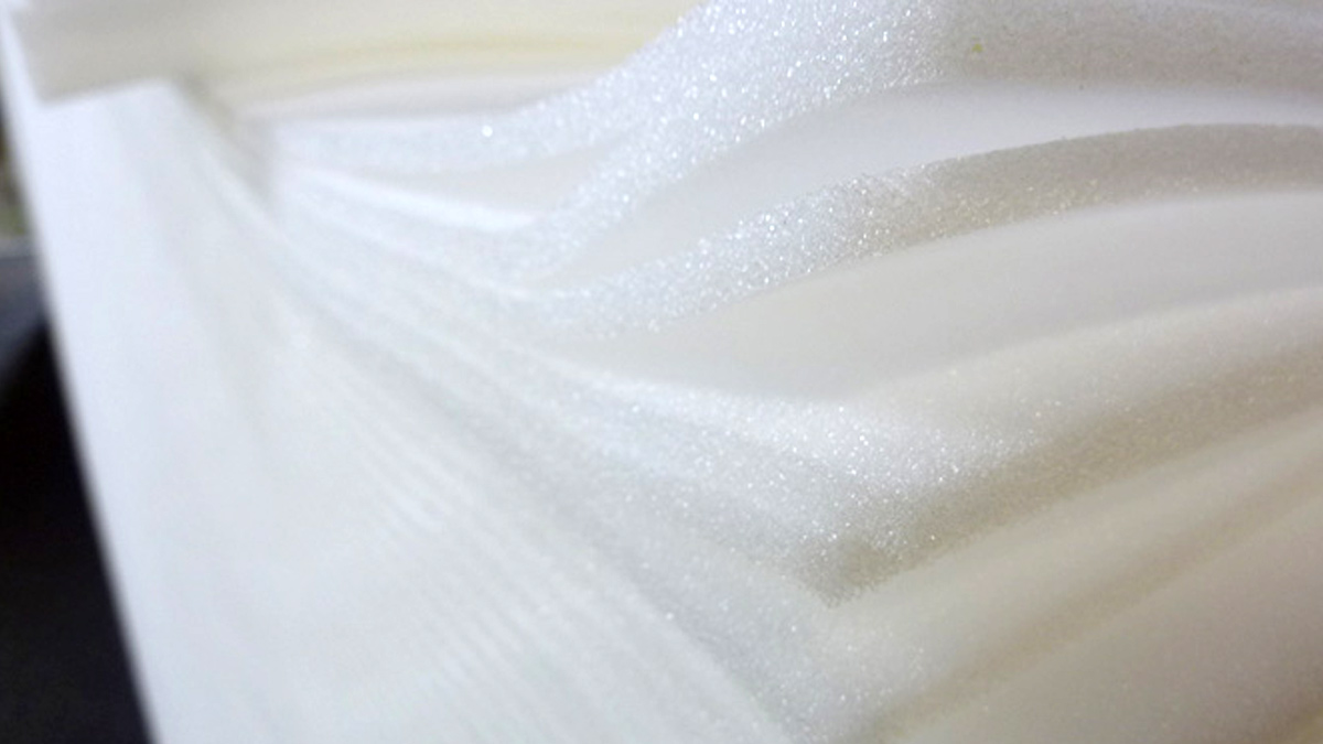 スポンジシート・ウレタンシートを希望サイズにオーダーカット｜工場直販・全国発送（株式会社ストライダー）