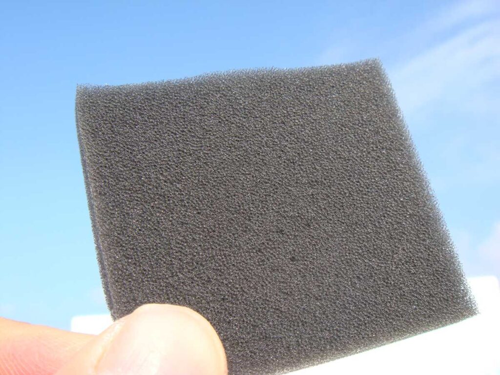 農機エアクリーナーの交換用フィルター加工に使用するCFH-40黒フィルターフォーム